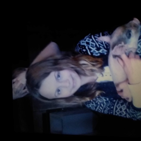 Meet your Posher, Madisen - Picture 1 of 1